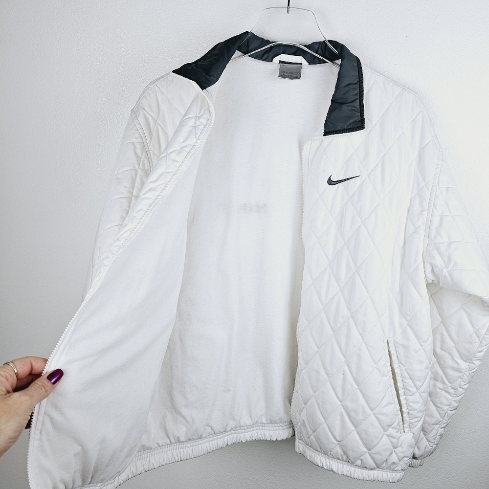 RARE Vintage Nike White Quilted Puffer Jacket, Women's Medium - Picture 3 of 15